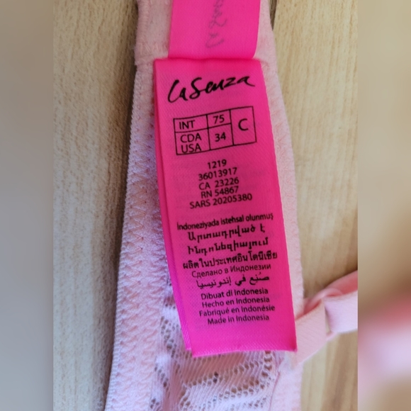 Pink Lasenza bra - Picture 2 of 4
